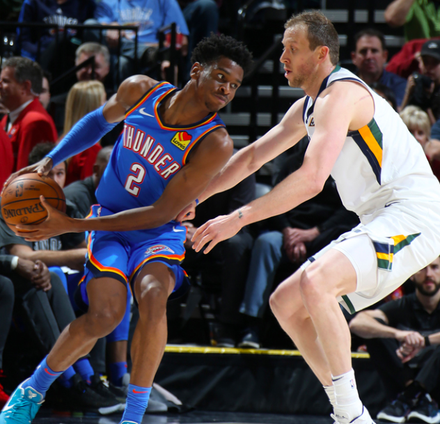  保罗双打搭档默契配合勇夺冠军