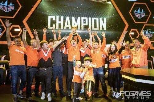  足球电竞跨界联动，虚拟竞技引爆新热度  