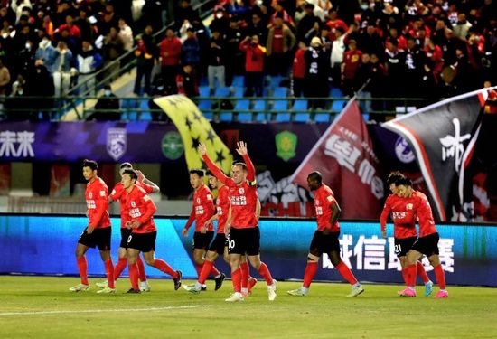  外援加盟首秀，助力球队开门红