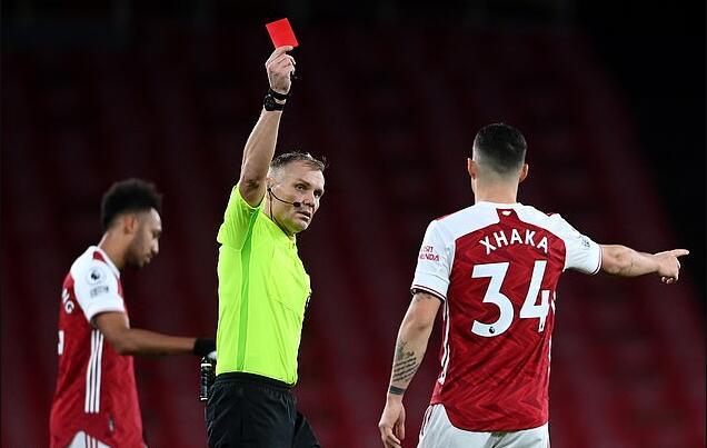  曼联年轻阵容遇挫，客场不敌传统劲旅  