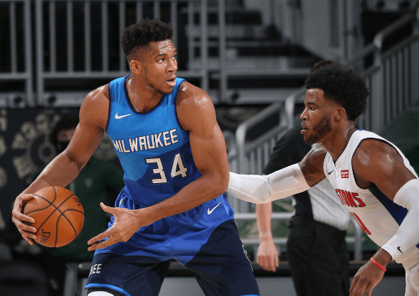  字母哥暴扣统治内线，雄鹿轻取魔术获连胜